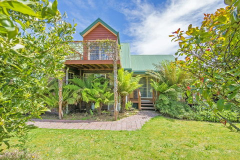 Aloft Boutique Accommodation - Accommodation Cooktown 4