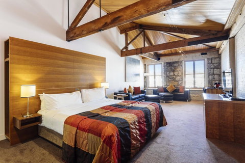 The Henry Jones Art Hotel - Accommodation Cooktown 6