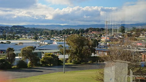 Youngtown Executive Apartments - 2BR Included, Free Parking & Wifi, Sofa Bed & Cot Fee Applies - Accommodation Cooktown 41