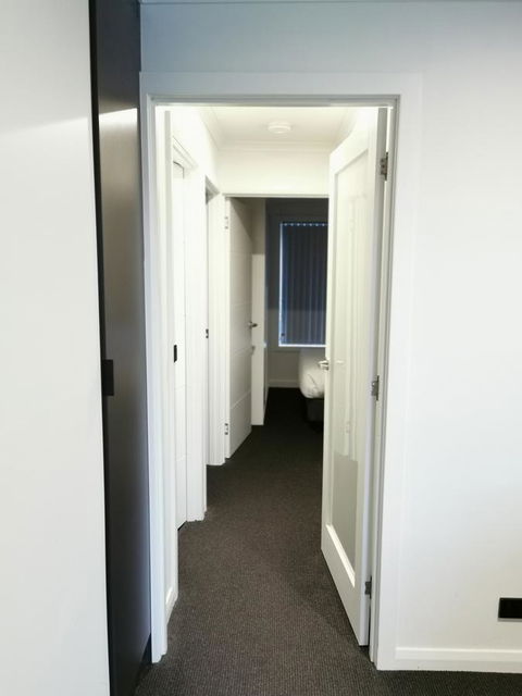 Youngtown Executive Apartments - 2BR Included, Free Parking & Wifi, Sofa Bed & Cot Fee Applies - Accommodation Cooktown 11