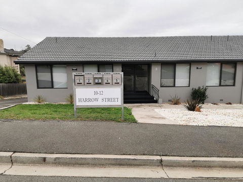 Youngtown Executive Apartments - 2BR Included, Free Parking & Wifi, Sofa Bed & Cot Fee Applies - Accommodation Cooktown 19