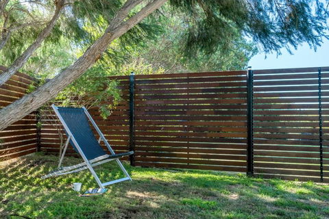 Freycinet Panorama - Accommodation Cooktown 15