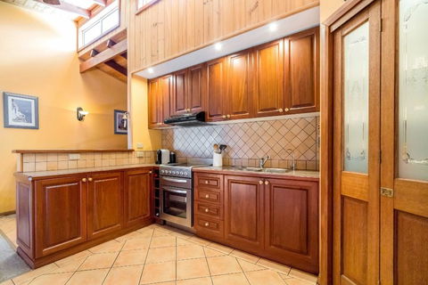 Freycinet Panorama - Accommodation Cooktown 9