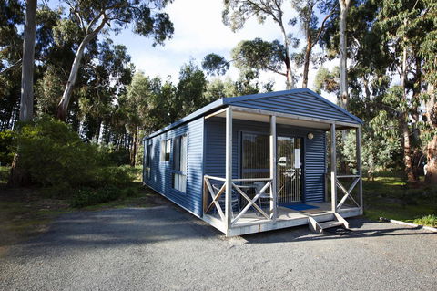 Seven Mile Beach Cabin And Caravan Park - Accommodation Cooktown 2
