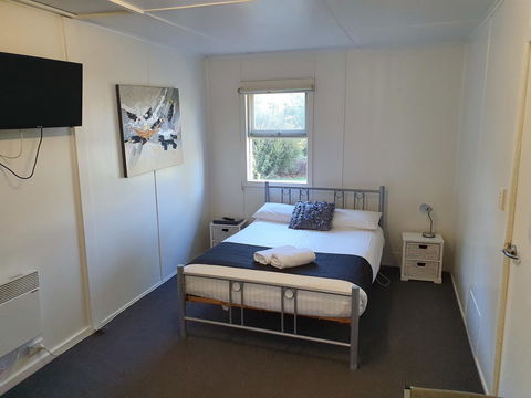 Seven Mile Beach Cabin And Caravan Park - Accommodation Cooktown 20