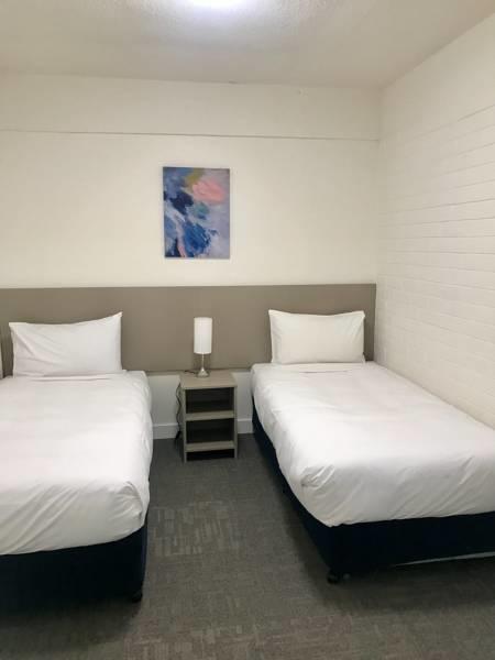 Adina Place Motel Apartments - Accommodation Cooktown 10