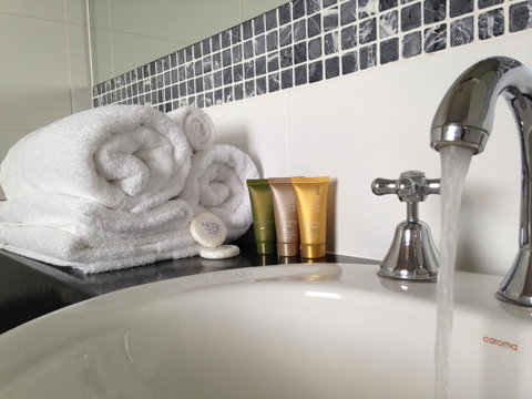 Auldington Hotel - Accommodation Cooktown 14