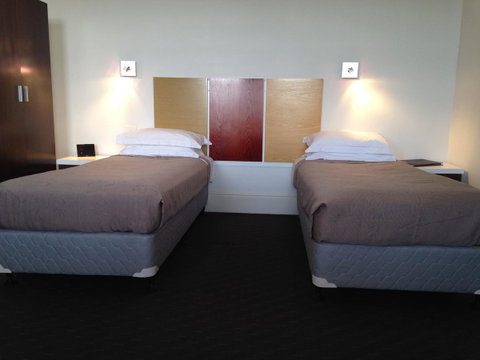 Auldington Hotel - Accommodation Cooktown 22