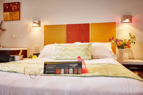 Auldington Hotel - Accommodation Cooktown 2
