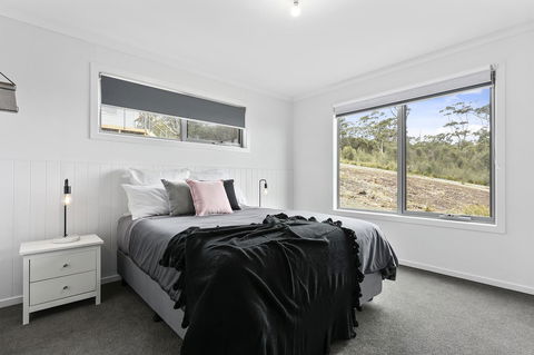 Chill Tasmania - Accommodation Cooktown 7