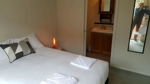 City Townhouse Walking Distance To City - Accommodation Cooktown 3