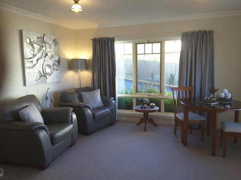 On The Terrace - Accommodation Cooktown 33
