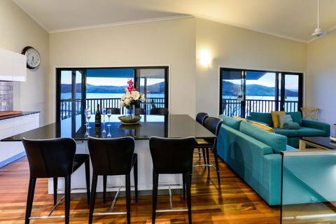 NEWLY BEAUTFULLY RENOVATED 16 The Casuarina - 3 Bedroom House With 180 Degree Ocean Views - Accommodation Cooktown 1