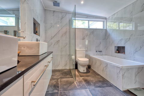 Newport - East Ballina - Accommodation Cooktown 2