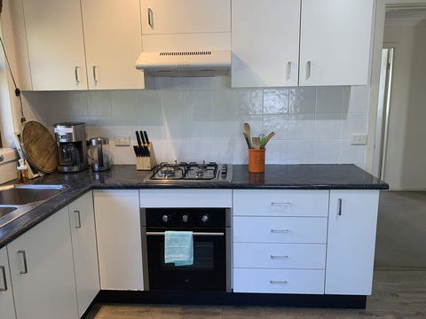 Newport Beach Spacious 2 Bedrm Apt Casa De PiÃ±a - Accommodation Cooktown 3