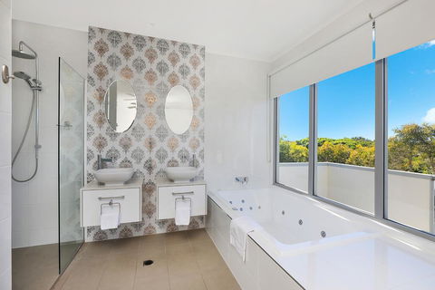 NORTHSHOR- ULTIMATE BEACH HOUSE - Accommodation Cooktown 3