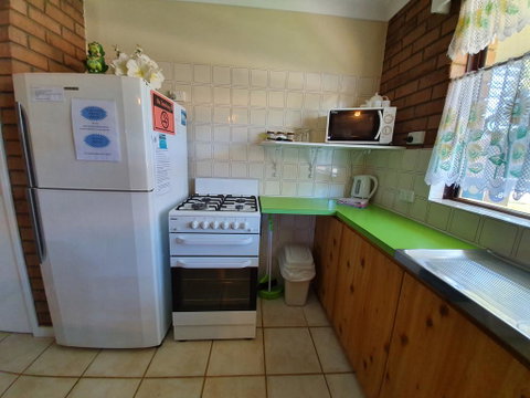 Ocean Beach Chalet 15 - Accommodation Cooktown 2