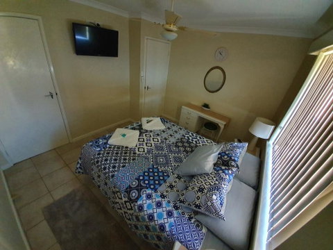 Ocean Beach Chalet 15 - Accommodation Cooktown 3