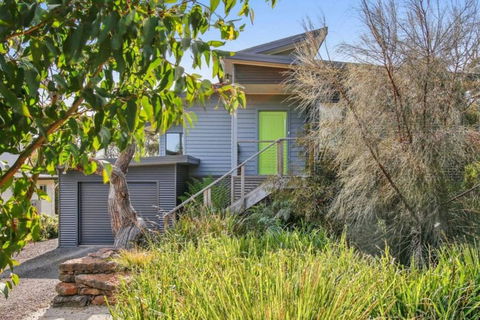 OCEAN ESCAPE - The Ultimate Luxury Beach House - Accommodation Cooktown 2