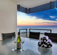 Oceana Darwin Central Oceanfront 3 bedroom 2 Lounge Room Pool Gym Tennis Court Sleeps 9 - Accommodation Cooktown