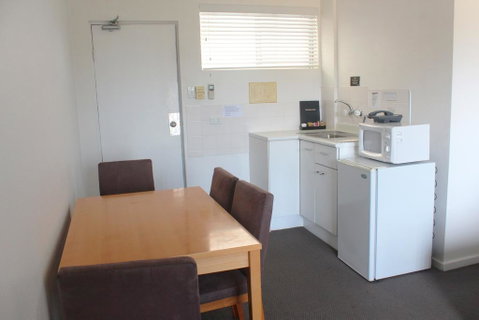 Oceanside Hawks Nest - Accommodation Cooktown 2