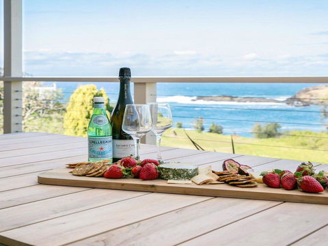 Ohana Oasis - Front Row To Reserve, Beach And Ocean - Accommodation Cooktown 0