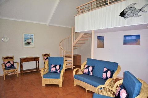 Osprey Holiday Village Unit 109 - Pleasant 3 Bedroom Holiday Villa With A Pool In The Complex - Accommodation Cooktown 2