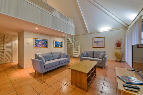 Osprey Holiday Village Unit 123 - Blissful 3 Bedroom Holiday Villa With A Pool In The Complex - Accommodation Cooktown 3