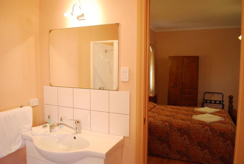 Osteria Sanso B&B - Accommodation Cooktown 3
