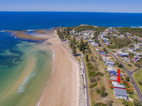 Pacifica 1 - On The Beach At Brooms Head - Accommodation Cooktown 2