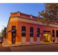 Pakenham Palace - Two bedroom converted warehouse apartment - Accommodation Cooktown