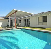 Palm 95 - Modern 4 BDRM Home with Pool - Accommodation Cooktown