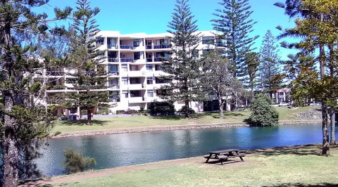 Palm Court Motor Inn - Accommodation Cooktown 3