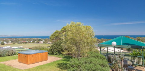 Panorama - 7 Stacey Drive - Accommodation Cooktown 1