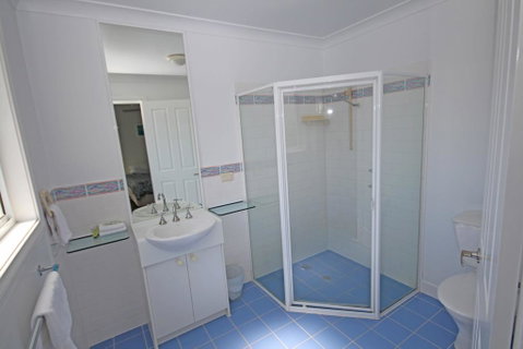 Paradise Waters - No. 19 - Accommodation Cooktown 1