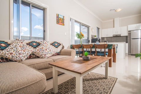 PEACEFUL 2Kingbed RootyHill Townhouse Near Station - Accommodation Cooktown 0