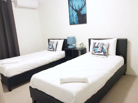 Perth Family Townhouse - Accommodation Cooktown 2