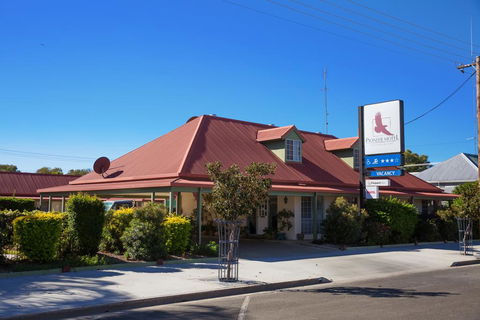 Pioneer Motel Goondiwindi - Accommodation Cooktown 0