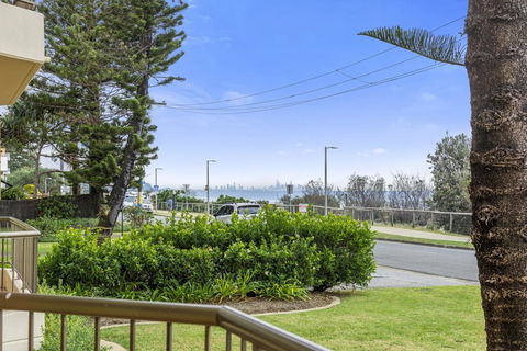 POINTVIEW LODGE, UNIT 1 - Accommodation Cooktown 0