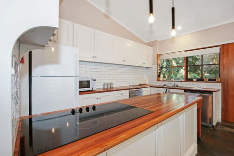 Porepunkah Elms - Holiday House - Accommodation Cooktown 3
