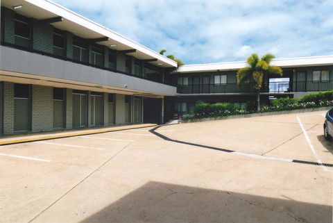 PRECINCT HOTEL GLADSTONE - Accommodation Cooktown 0