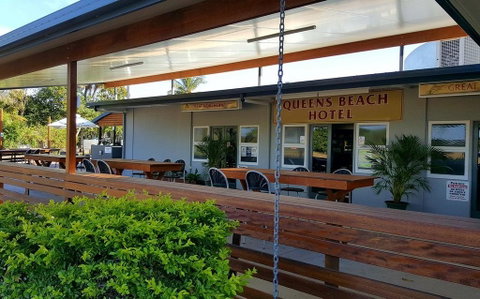 Queens Beach Hotel - Accommodation Cooktown 0