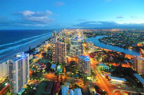 Queensland's Tallest Resort Hamilton Avenue Surfers Paradise - Accommodation Cooktown 1