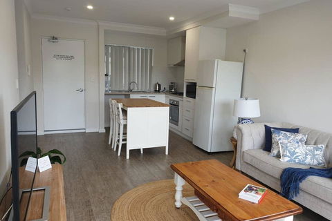 Quiet Apartment Walking Distance To Restaurants - Accommodation Cooktown 0