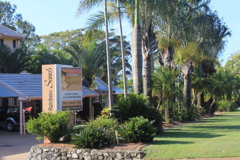 Rainbow Sands Resort - Accommodation Cooktown 0