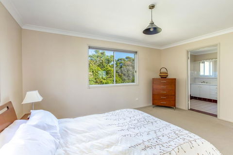 Rainbow Views - Rainbow Beach, Stunning Ocean Views And A Swimming Pool - Accommodation Cooktown 3