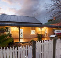 Rawson's Retreat - Five Bedroom Home - Walk CBD - Includes Breakfast - Accommodation Cooktown