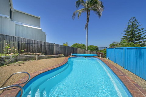Relax At Lighthouse 4 Lighthouse Road - Accommodation Cooktown 0