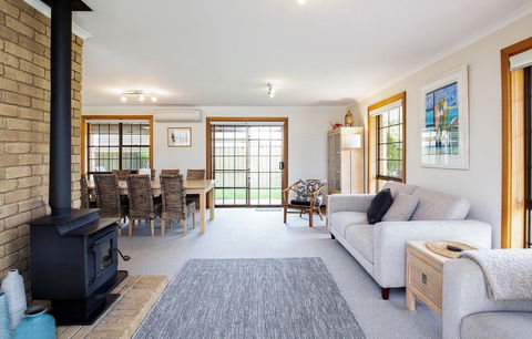 Relax On Ryan @ Robe - Accommodation Cooktown 1