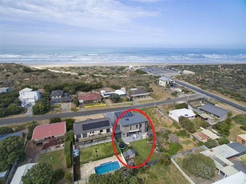 RiverSea Goolwa Beachhouse - WiFi - Pet-Friendly - Accommodation Cooktown 2